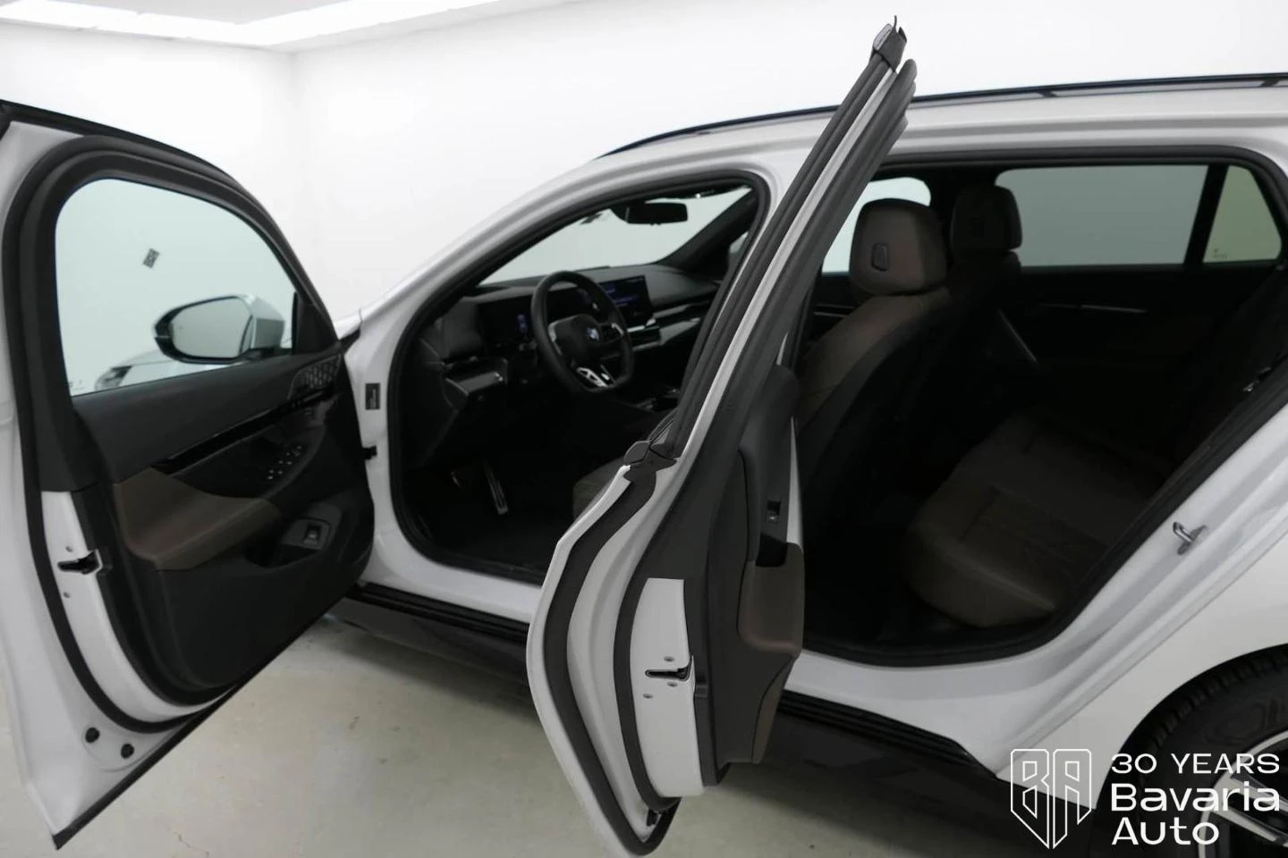 BMW 540 d xDrive Touring M Sport Paket Steptronic - изображение 5 | Auto.bg BMW 540 d xDrive Touring M Sport Paket Steptronic - изображение 5