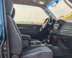 Mitsubishi Pajero 3.2 ДИЗЕЛ 170 К.С.4Х4 БЕЗ РЪЖДА! УНИКАЛНО СЪСТОЯНИ | Auto.bg — изображение 10 Mitsubishi Pajero 3.2 ДИЗЕЛ 170 К.С.4Х4 БЕЗ РЪЖДА! УНИКАЛНО СЪСТОЯНИ | Auto.bg — изображение 10