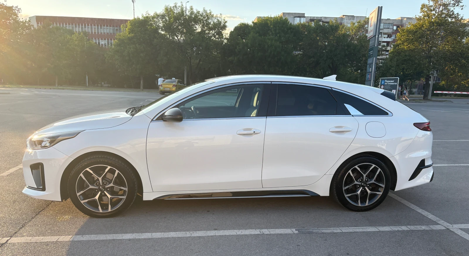 Kia Pro ceed 1.4 GT-Line - изображение 2 | Auto.bg Kia Pro ceed 1.4 GT-Line - изображение 2