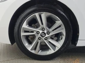 Hyundai Elantra undefined | Auto.bg — изображение 5 Hyundai Elantra undefined | Auto.bg — изображение 5
