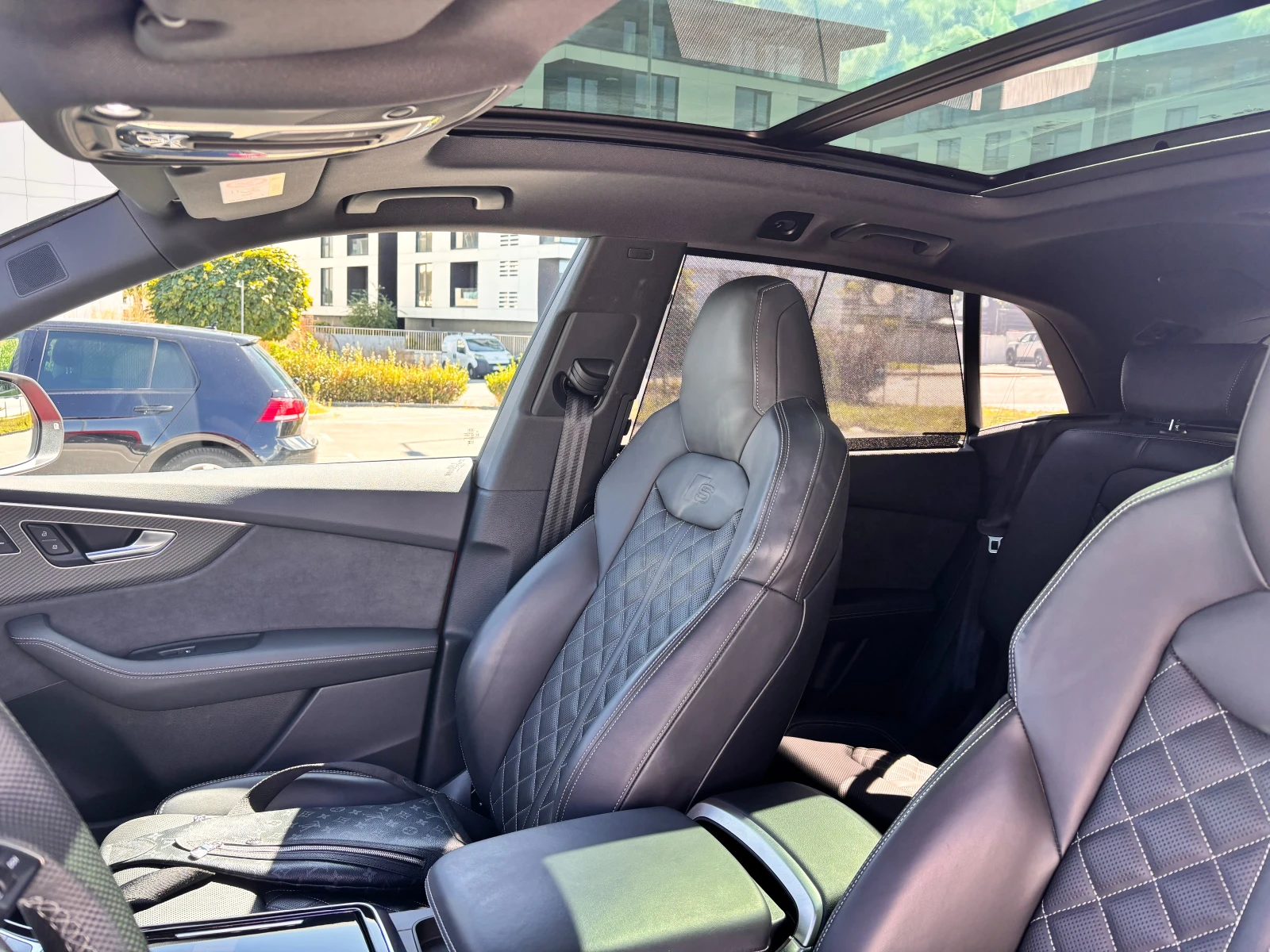 Audi SQ8 4.0 TFSI / Laser / B&O / Pano / HuD  - изображение 8 | Auto.bg Audi SQ8 4.0 TFSI / Laser / B&O / Pano / HuD  - изображение 8