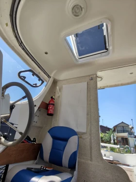 Моторна яхта Quicksilver Pilothouse 580 | Auto.bg — изображение 10 Моторна яхта Quicksilver Pilothouse 580 | Auto.bg — изображение 10