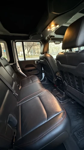 Jeep Wrangler RUBICON/ Камера/ Подгрев Волан/ - 30700 € / 60043.98 лв. - 55370415 12 | Car24.bg Jeep Wrangler RUBICON/ Камера/ Подгрев Волан/ - 30700 € / 60043.98 лв. - 55370415 12
