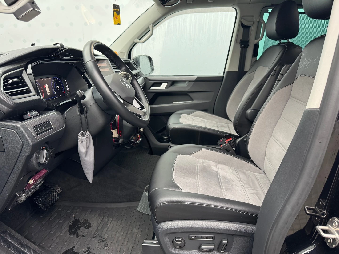 VW Multivan Highline TDI 4MOTION - изображение 5 | Auto.bg VW Multivan Highline TDI 4MOTION - изображение 5