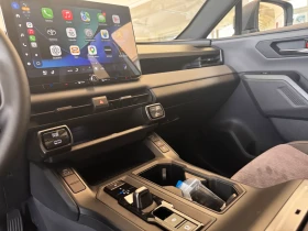 Toyota Rav4 PLUG-IN* AWD* MEMORY* DISTR* CAM* CARPLAY* | Auto.bg — изображение 11 Toyota Rav4 PLUG-IN* AWD* MEMORY* DISTR* CAM* CARPLAY* | Auto.bg — изображение 11