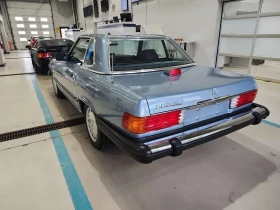 Mercedes-Benz 560 * 560SL * МАЛКО КИЛОМЕТРИ* 2 КЛЮЧА* КЛАСИКА* | Auto.bg — изображение 17 Mercedes-Benz 560 * 560SL * МАЛКО КИЛОМЕТРИ* 2 КЛЮЧА* КЛАСИКА* | Auto.bg — изображение 17
