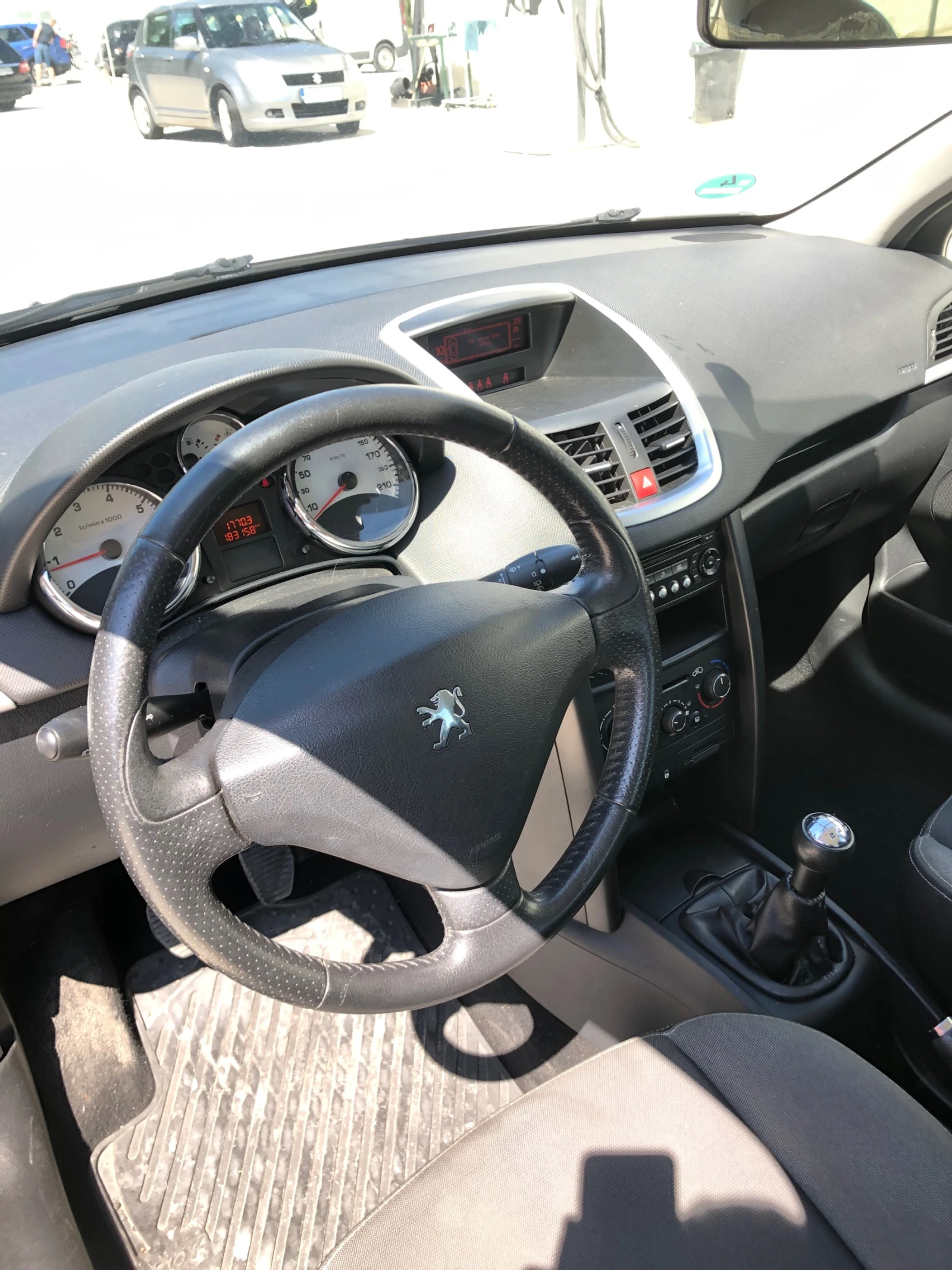 Peugeot 207 1.4 бензин - изображение 7 | Auto.bg Peugeot 207 1.4 бензин - изображение 7