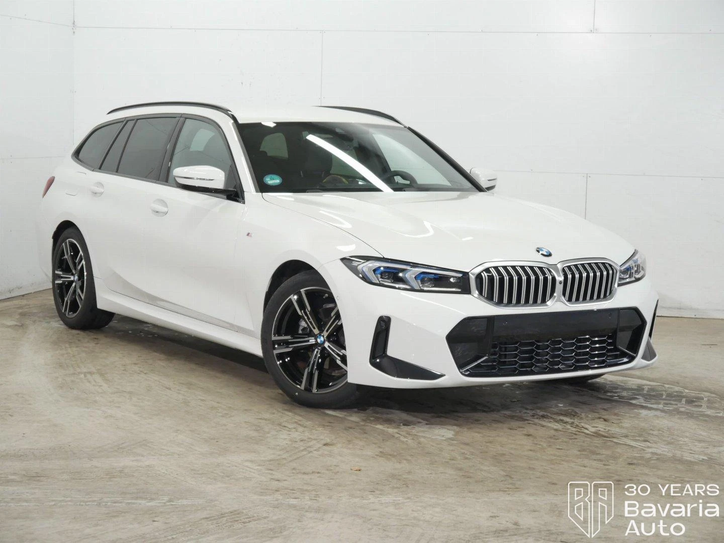 BMW 318 i Touring M Sport Paket Steptronic - изображение 4 | Auto.bg BMW 318 i Touring M Sport Paket Steptronic - изображение 4