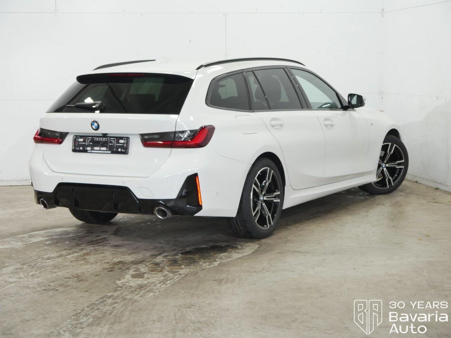 BMW 318 i Touring M Sport Paket Steptronic - изображение 3 | Auto.bg BMW 318 i Touring M Sport Paket Steptronic - изображение 3