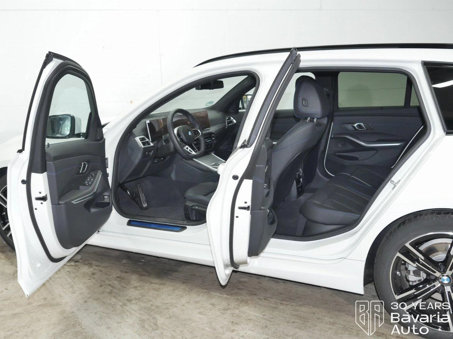 BMW 318 i Touring M Sport Paket Steptronic - изображение 5 | Auto.bg BMW 318 i Touring M Sport Paket Steptronic - изображение 5