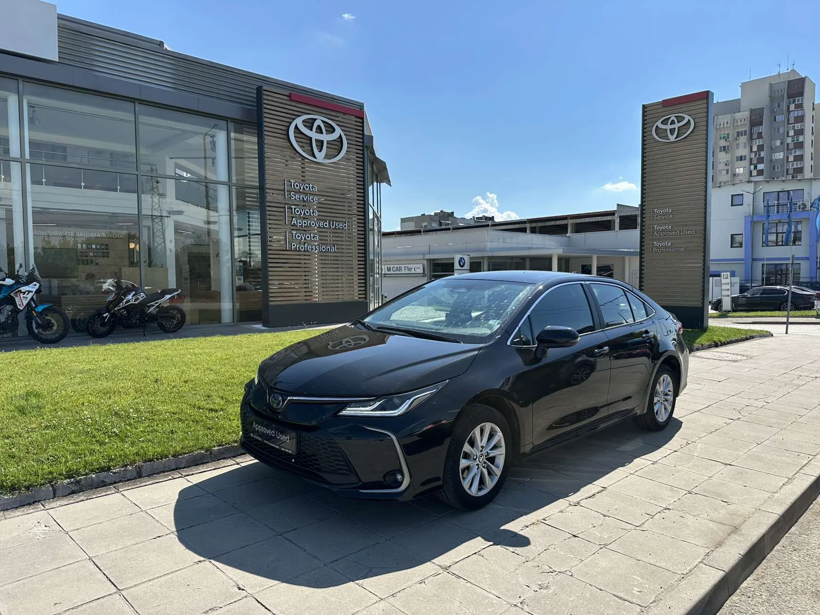 Toyota Corolla 1.8 HEV Executive | Auto.bg — изображение 1 Toyota Corolla 1.8 HEV Executive | Auto.bg — изображение 1