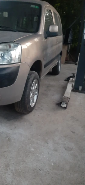 Citroen Berlingo 4 x 4 - 3499 € - 22974483 8 | Car24.bg Citroen Berlingo 4 x 4 - 3499 € - 22974483 8