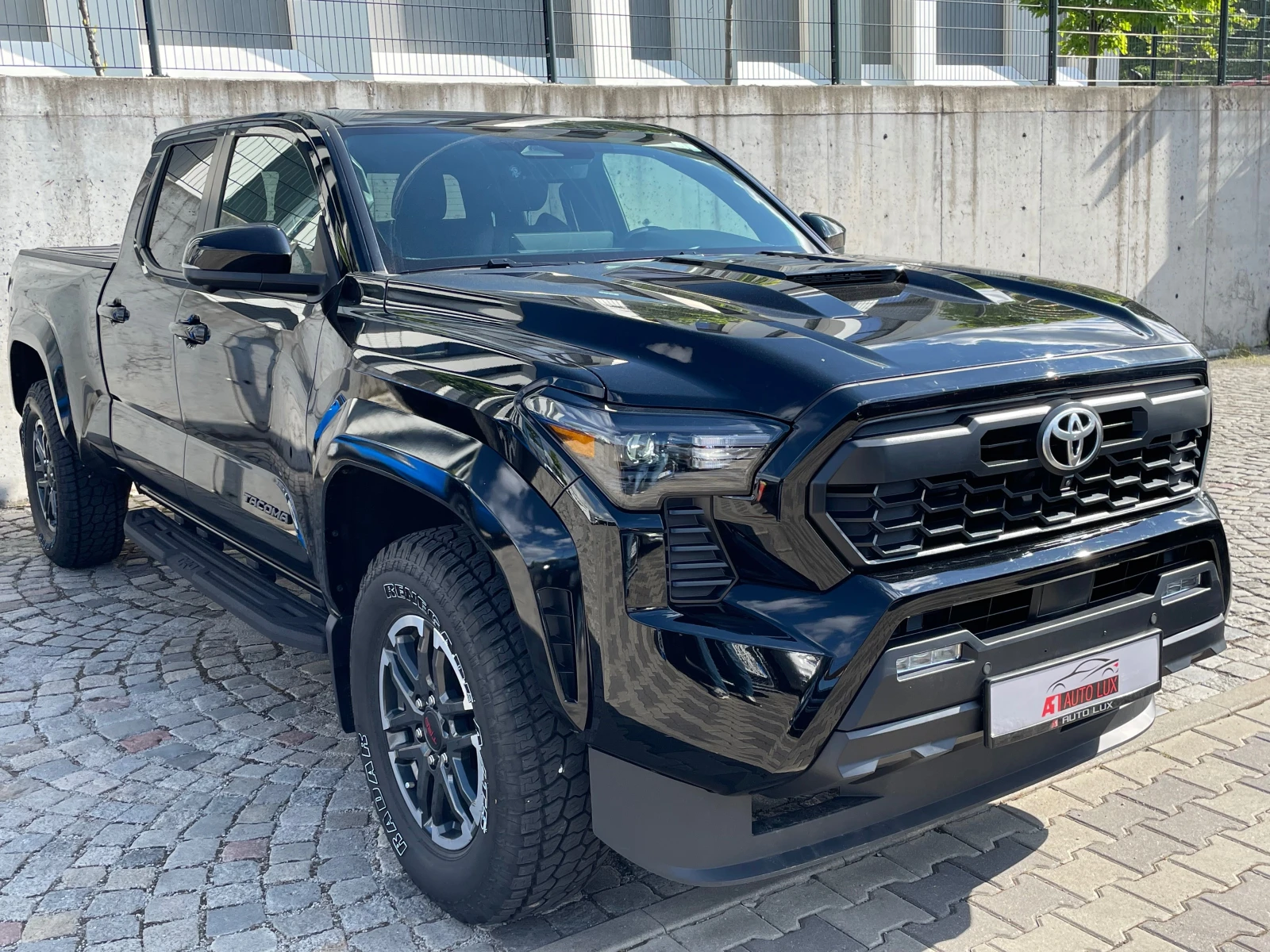 Toyota Tacoma LONG/TRD/Sport/NAVI/PANO/Multy/Kam/Full..16 хил.км | Auto.bg — изображение 1 Toyota Tacoma LONG/TRD/Sport/NAVI/PANO/Multy/Kam/Full..16 хил.км | Auto.bg — изображение 1