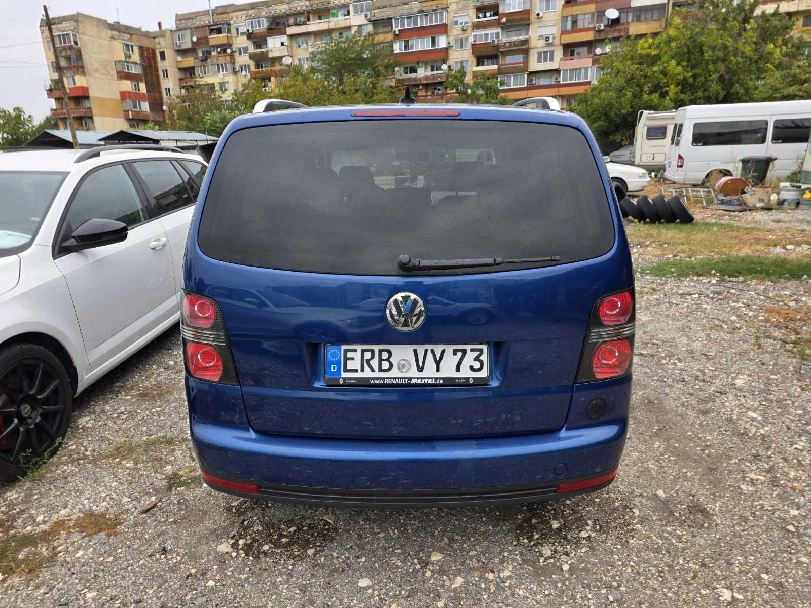 VW Touran 2.0tdi/7места/теглич/ - изображение 6 | Auto.bg VW Touran 2.0tdi/7места/теглич/ - изображение 6