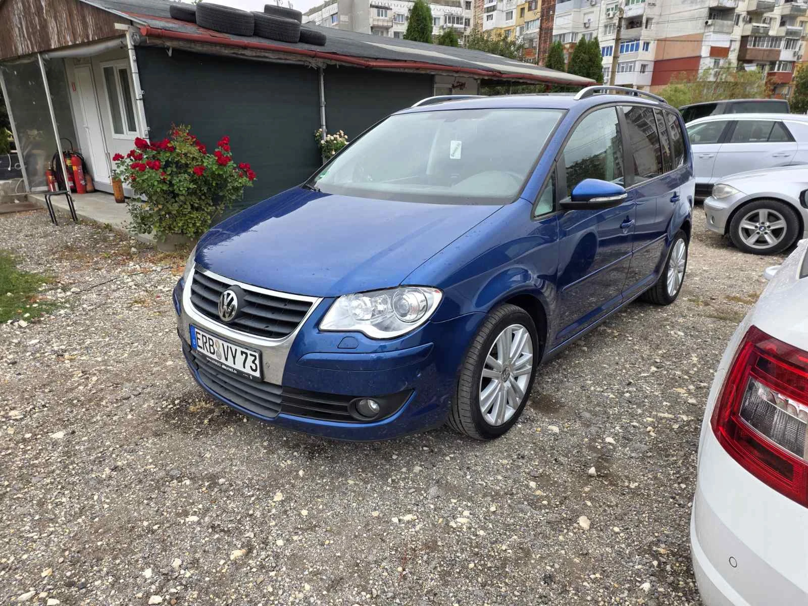 VW Touran 2.0tdi/7места/теглич/ - изображение 2 | Auto.bg VW Touran 2.0tdi/7места/теглич/ - изображение 2