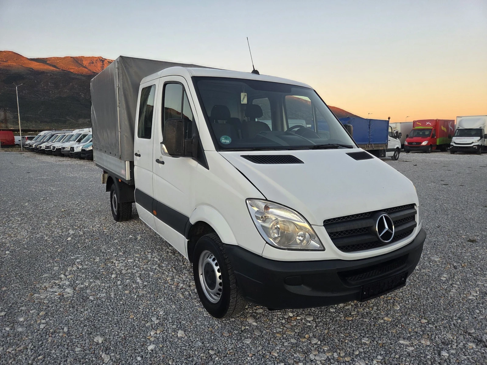 Mercedes-Benz Sprinter 313 CDI, 7 местен, Бордови, Климатик - изображение 7 | Auto.bg Mercedes-Benz Sprinter 313 CDI, 7 местен, Бордови, Климатик - изображение 7