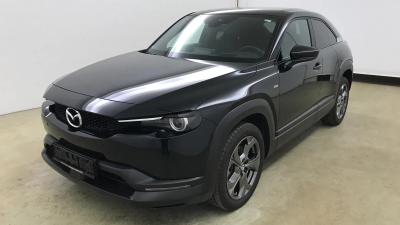 Mazda MX-30 EV, 7000км, Германия - 15700 € / 30706.53 лв. - 61661360 1 | Car24.bg Mazda MX-30 EV, 7000км, Германия - 15700 € / 30706.53 лв. - 61661360 1