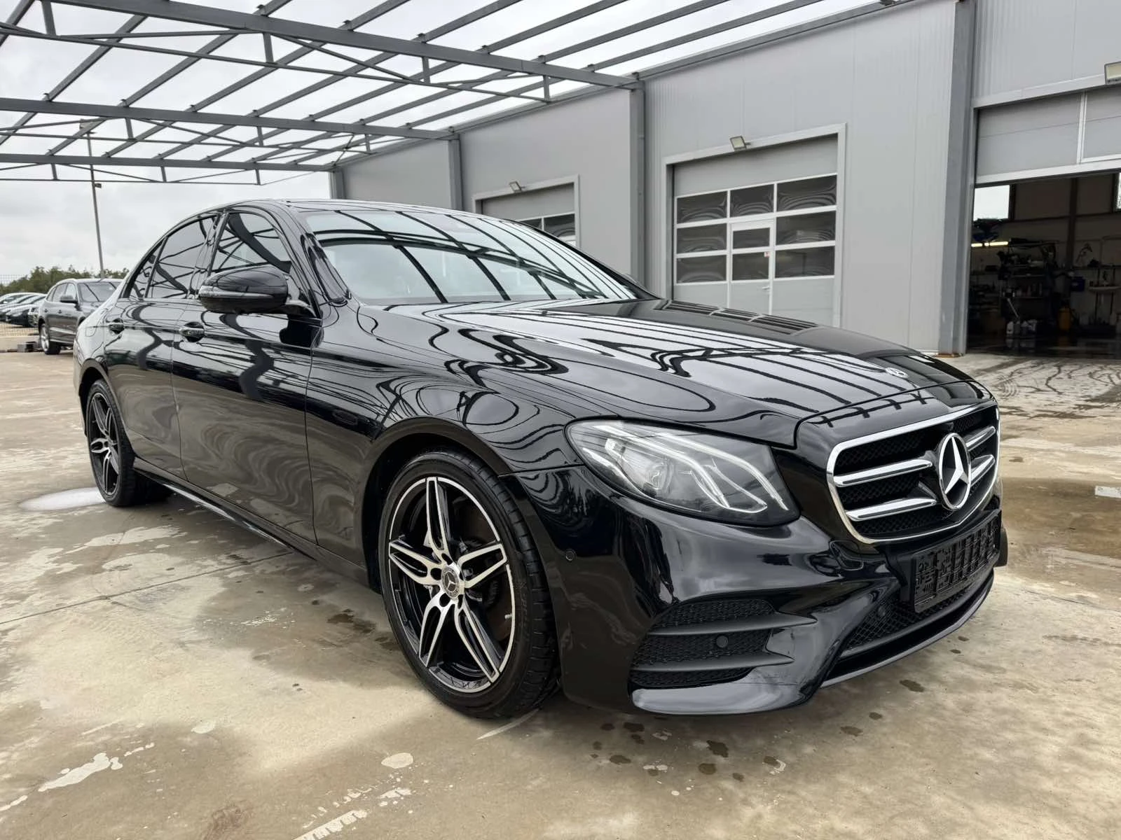 Mercedes-Benz E 220 d* 194ps* 4M* AMG Line* Night* 9G* Burm* 360* LED* - изображение 7 | Auto.bg Mercedes-Benz E 220 d* 194ps* 4M* AMG Line* Night* 9G* Burm* 360* LED* - изображение 7