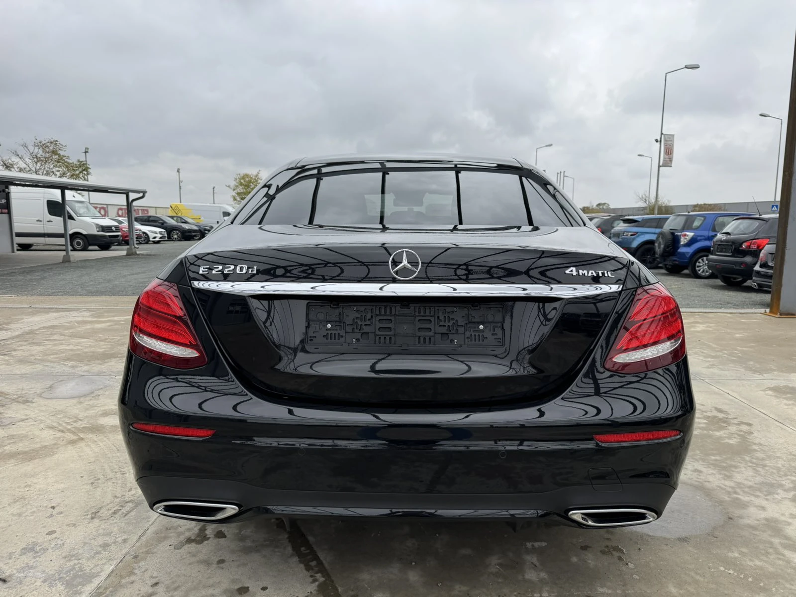 Mercedes-Benz E 220 d* 194ps* 4M* AMG Line* Night* 9G* Burm* 360* LED* - изображение 4 | Auto.bg Mercedes-Benz E 220 d* 194ps* 4M* AMG Line* Night* 9G* Burm* 360* LED* - изображение 4