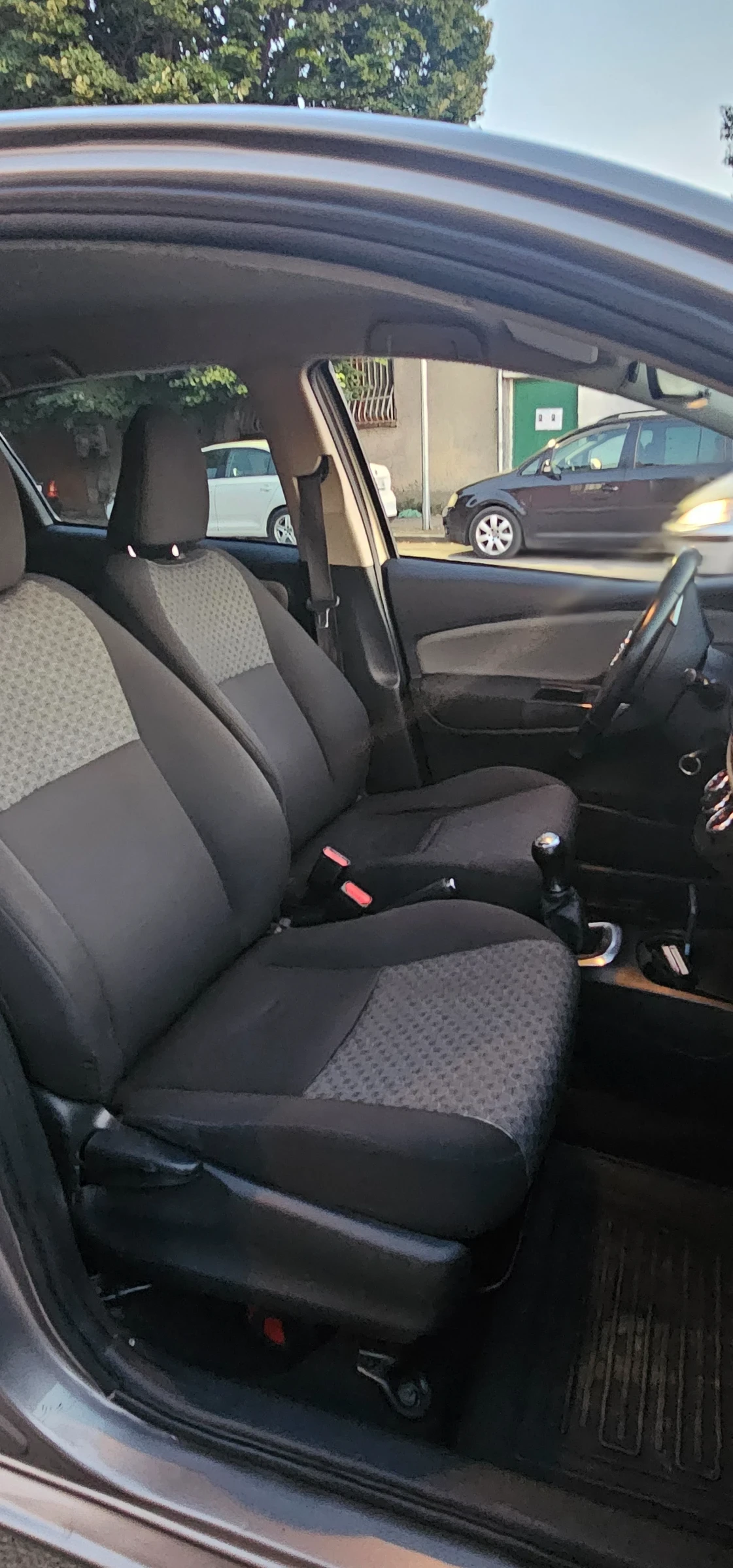 Toyota Yaris  - изображение 2 | Auto.bg Toyota Yaris  - изображение 2