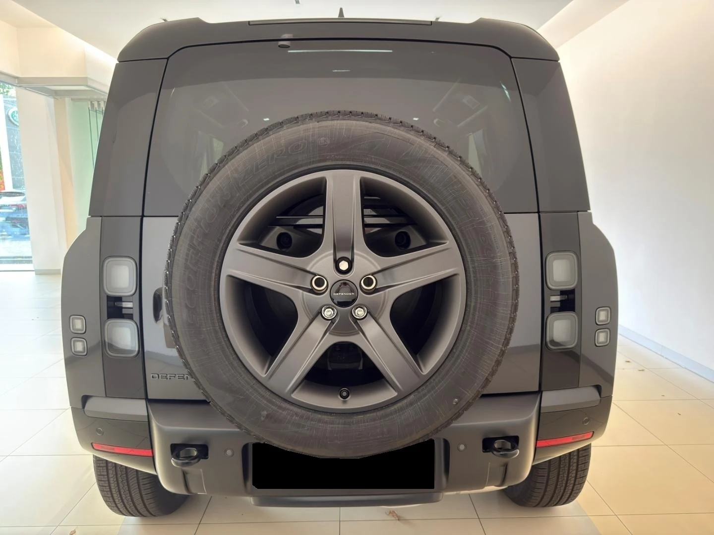 Land Rover Defender D350 X-DYNAMIC/MERIDIAN/PANO/HEAD UP/360/ - изображение 6 | Auto.bg Land Rover Defender D350 X-DYNAMIC/MERIDIAN/PANO/HEAD UP/360/ - изображение 6