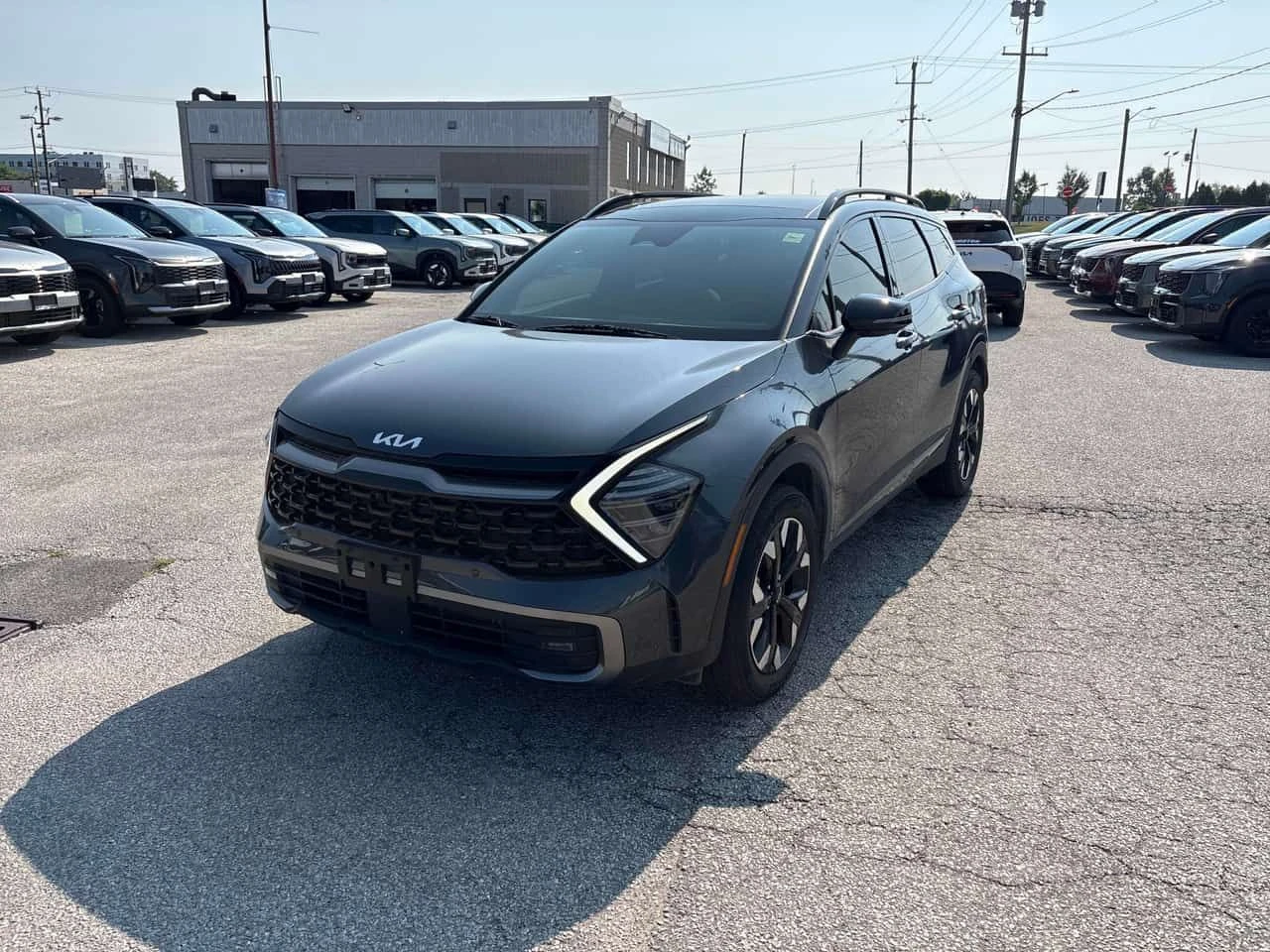 Kia Sportage * X Line Limited AWD w/Green Interior * CARFAX * | Auto.bg — изображение 1 Kia Sportage * X Line Limited AWD w/Green Interior * CARFAX * | Auto.bg — изображение 1