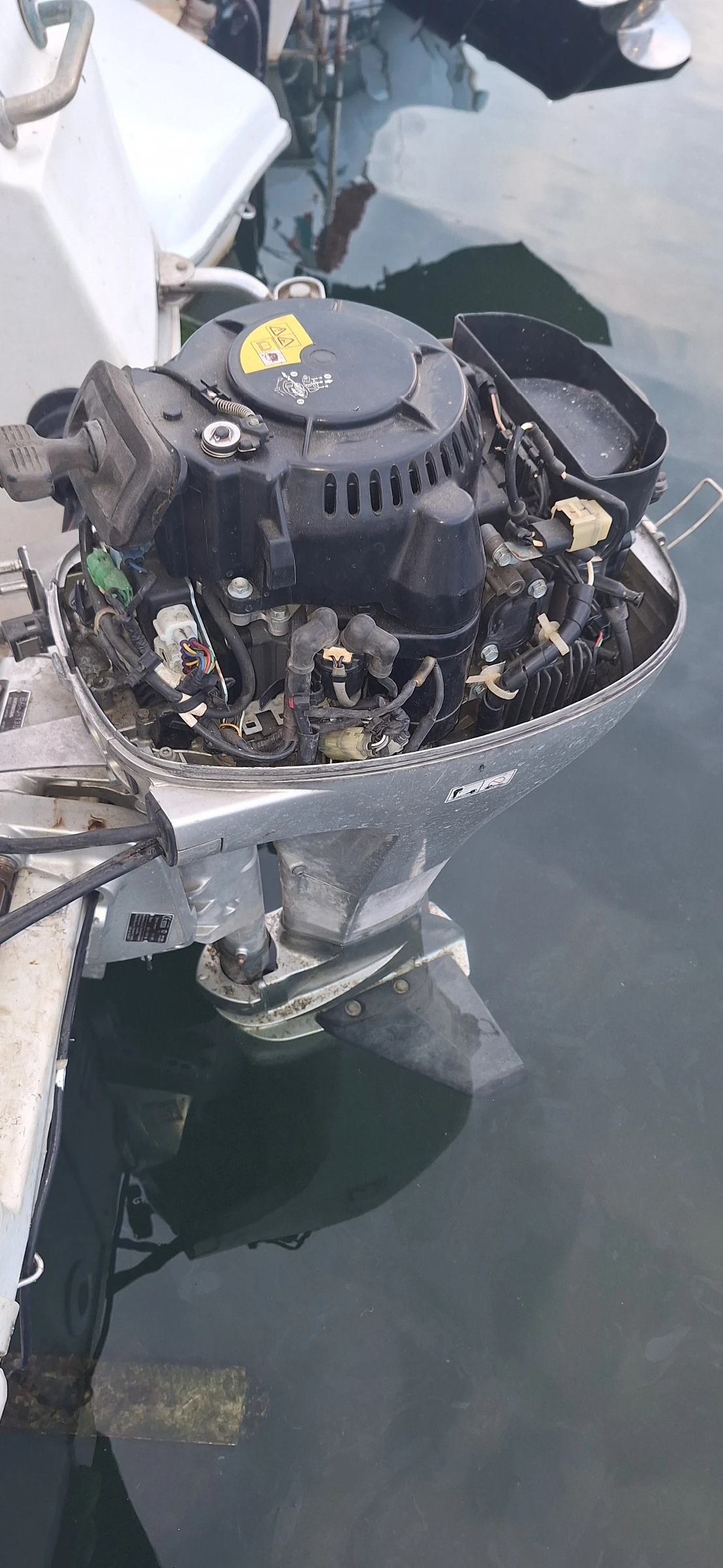 Извънбордов двигател Honda BF8 - изображение 4 | Auto.bg Извънбордов двигател Honda BF8 - изображение 4