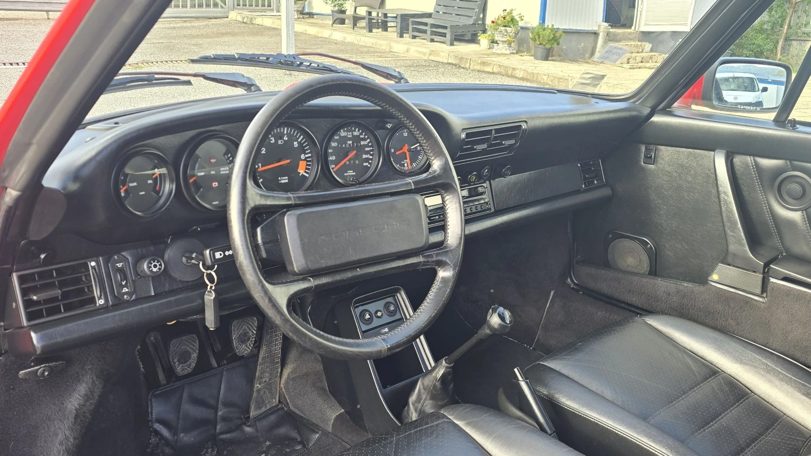 Porsche 911 Carrera 3.2 Cabriolet G50 - изображение 8 | Auto.bg Porsche 911 Carrera 3.2 Cabriolet G50 - изображение 8