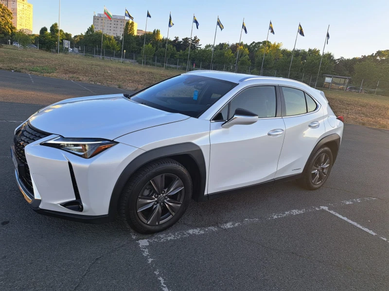 Lexus UX 250h - 45200 лв. / 23110.39 € - 21238145 1 | Car24.bg Lexus UX 250h - 45200 лв. / 23110.39 € - 21238145 1