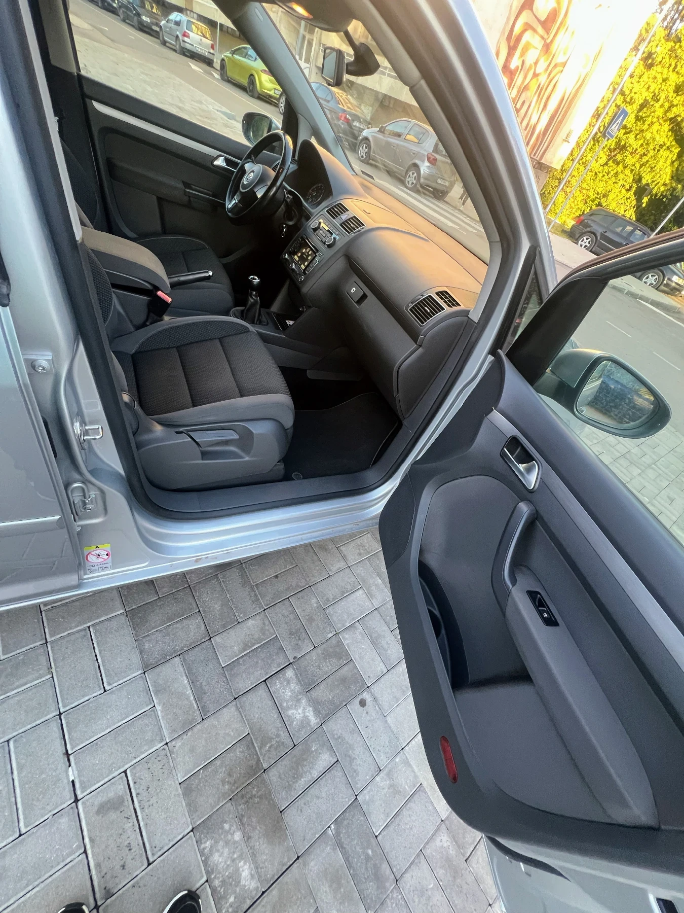 VW Touran 1.4 TSI Ecofuel Метан/Бензин  - изображение 8 | Auto.bg VW Touran 1.4 TSI Ecofuel Метан/Бензин  - изображение 8