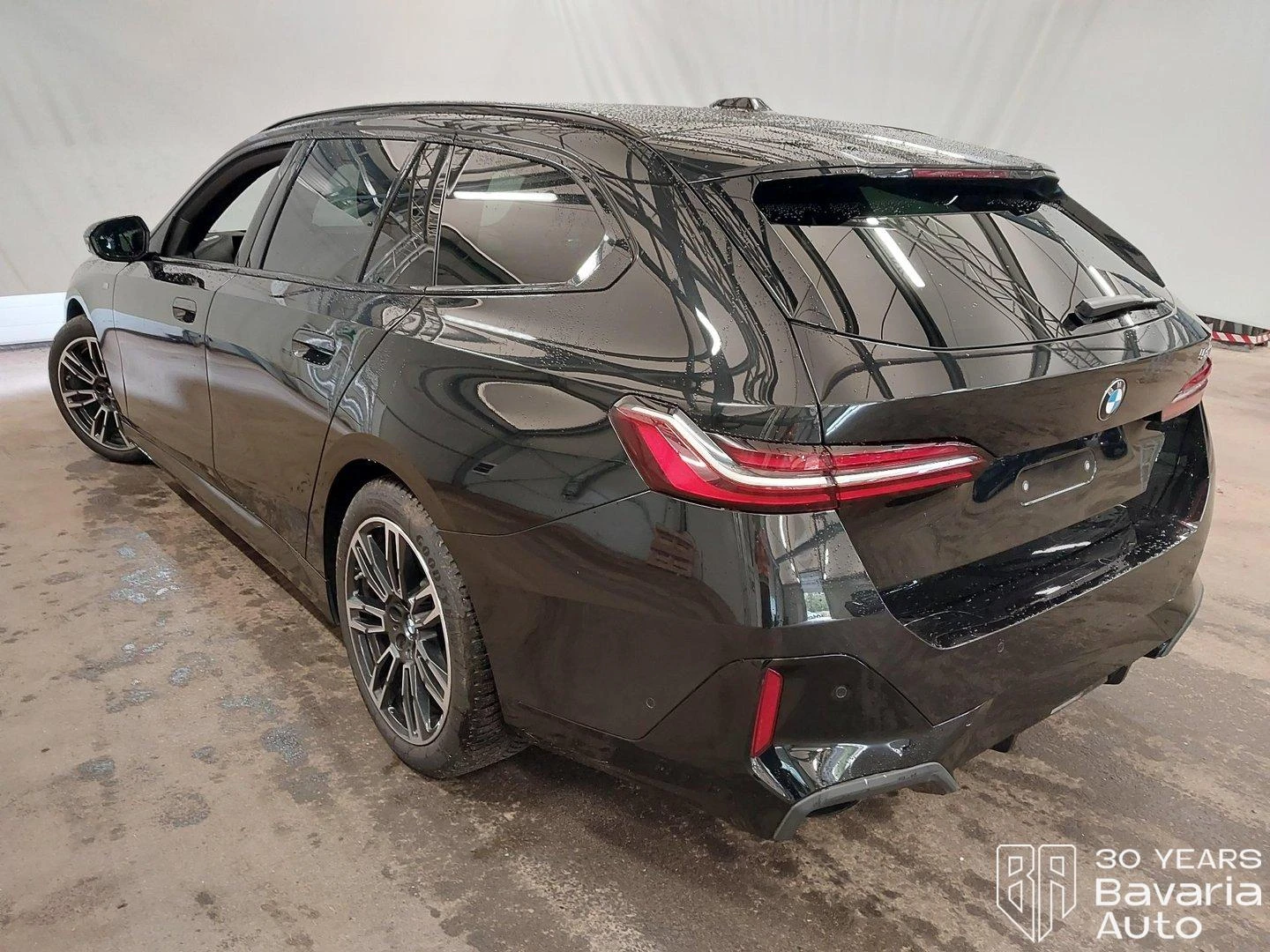 BMW 520 d Touring M Sport Paket Steptronic - изображение 2 | Auto.bg BMW 520 d Touring M Sport Paket Steptronic - изображение 2