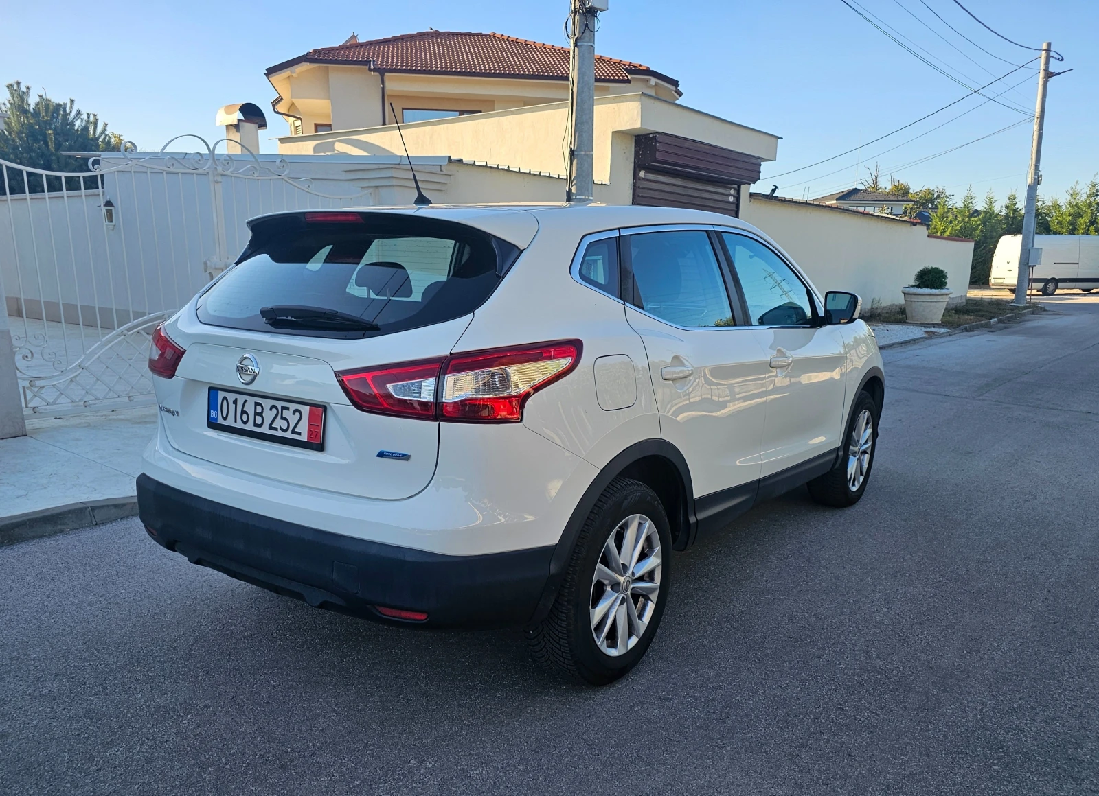 Nissan Qashqai 1.5 dci - изображение 5 | Auto.bg Nissan Qashqai 1.5 dci - изображение 5