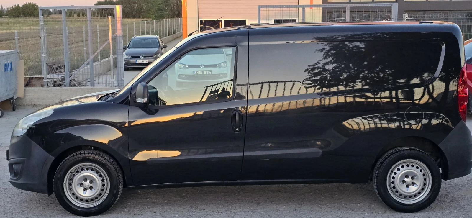 Opel Combo 1.3D / 90 / MAXI / 143000км. - изображение 4 | Auto.bg Opel Combo 1.3D / 90 / MAXI / 143000км. - изображение 4