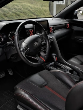 Hyundai Veloster Hyundai Veloster 1.6 T-GDI Turbo 204 к.с. | Auto.bg — изображение 4 Hyundai Veloster Hyundai Veloster 1.6 T-GDI Turbo 204 к.с. | Auto.bg — изображение 4