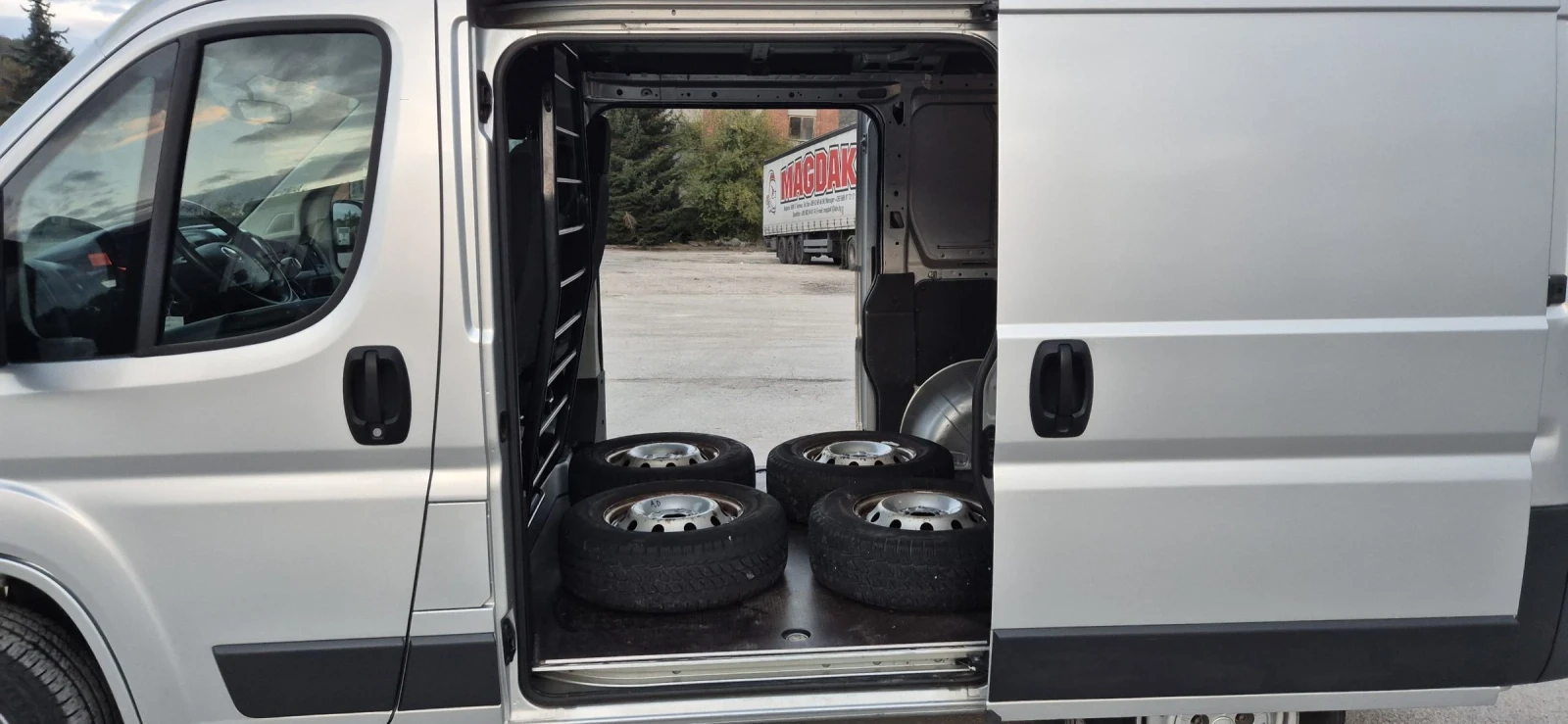 Fiat Ducato 2.3, 150к.с., 97х км, Швейцария - изображение 5 | Auto.bg Fiat Ducato 2.3, 150к.с., 97х км, Швейцария - изображение 5