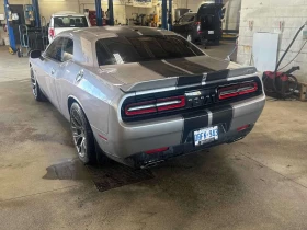 Dodge Challenger SRT 392 | CARFAX | БЕЗ ПЪРВОНАЧАЛНА ВНОСКА | Auto.bg — изображение 5 Dodge Challenger SRT 392 | CARFAX | БЕЗ ПЪРВОНАЧАЛНА ВНОСКА | Auto.bg — изображение 5