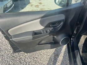 Toyota Yaris ПАНОРАМА* КОЖА* КАМЕРА* NAVI* 1.5HYBRID 101hp* LED - 7999 € - 18204271 5 | Car24.bg Toyota Yaris ПАНОРАМА* КОЖА* КАМЕРА* NAVI* 1.5HYBRID 101hp* LED - 7999 € - 18204271 5