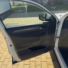 VW T-Roc Volkswagen T-Roc 1.6 TDI (116 к.с.) | 2020 г. - 18200 € - 46060990 9 | Car24.bg VW T-Roc Volkswagen T-Roc 1.6 TDI (116 к.с.) | 2020 г. - 18200 € - 46060990 9