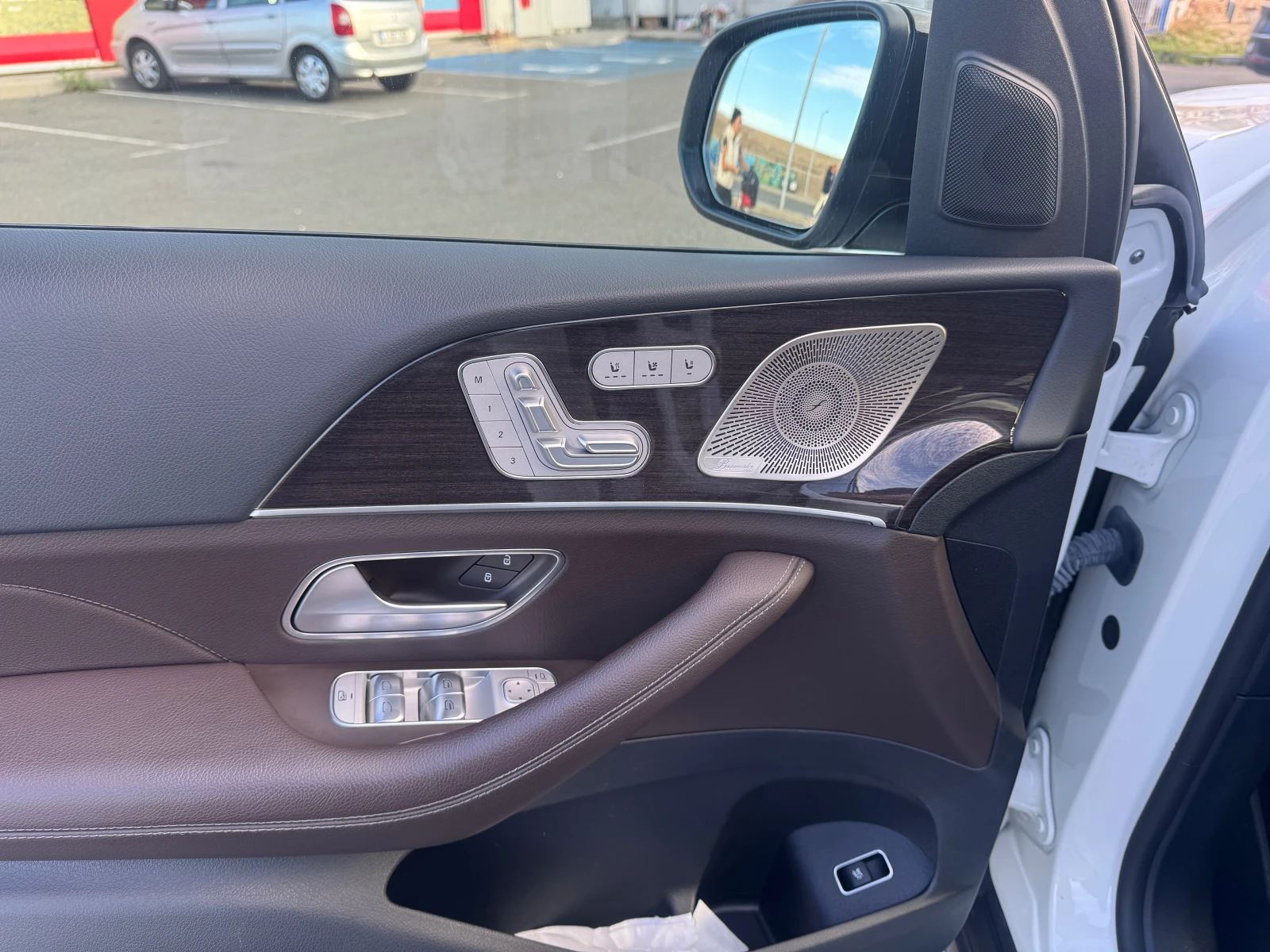 Mercedes-Benz GLS 400 d AMG Night Packet; Burmester; Full - изображение 8 | Auto.bg Mercedes-Benz GLS 400 d AMG Night Packet; Burmester; Full - изображение 8