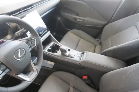 Lexus LBX 0km НОВ от 195 евро/мес. 10 г.гаранция | Auto.bg — изображение 8 Lexus LBX 0km НОВ от 195 евро/мес. 10 г.гаранция | Auto.bg — изображение 8