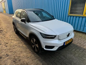 Снимка Volvo XC40