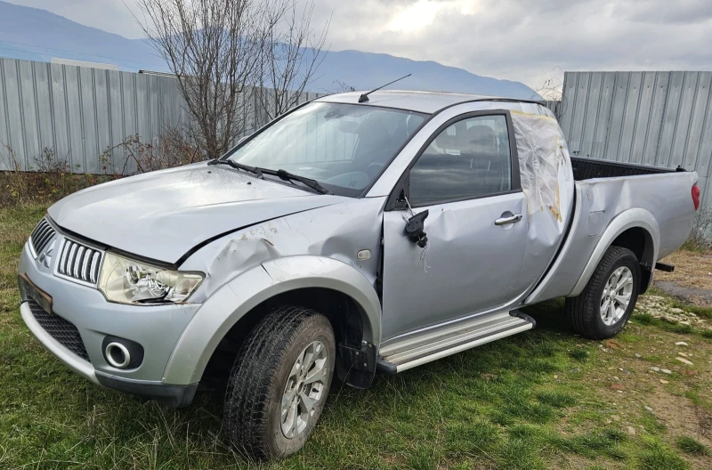 Mitsubishi L200 2.5D - 13800 лв. / 7055.83 € - 79650392 1 | Car24.bg Mitsubishi L200 2.5D - 13800 лв. / 7055.83 € - 79650392 1