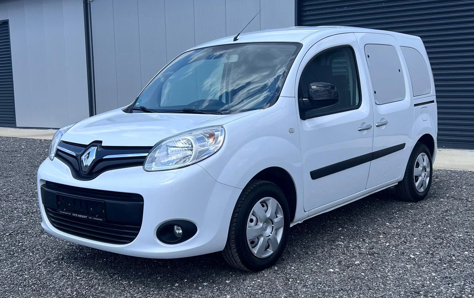 Renault Kangoo 1.2i/EURO 6/ | Auto.bg — изображение 1 Renault Kangoo 1.2i/EURO 6/ | Auto.bg — изображение 1
