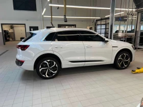Audi E-Tron quattro CARFAX - 37900 € / 74125.96 лв. - 13306221 3 | Car24.bg Audi E-Tron quattro CARFAX - 37900 € / 74125.96 лв. - 13306221 3
