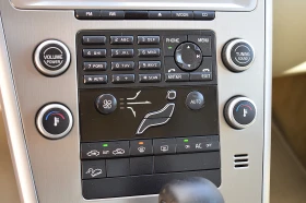 Volvo XC60 2.4/D5/205 коня/ Швейцария/Кожа/Нави/Автомат | Auto.bg — изображение 12 Volvo XC60 2.4/D5/205 коня/ Швейцария/Кожа/Нави/Автомат | Auto.bg — изображение 12