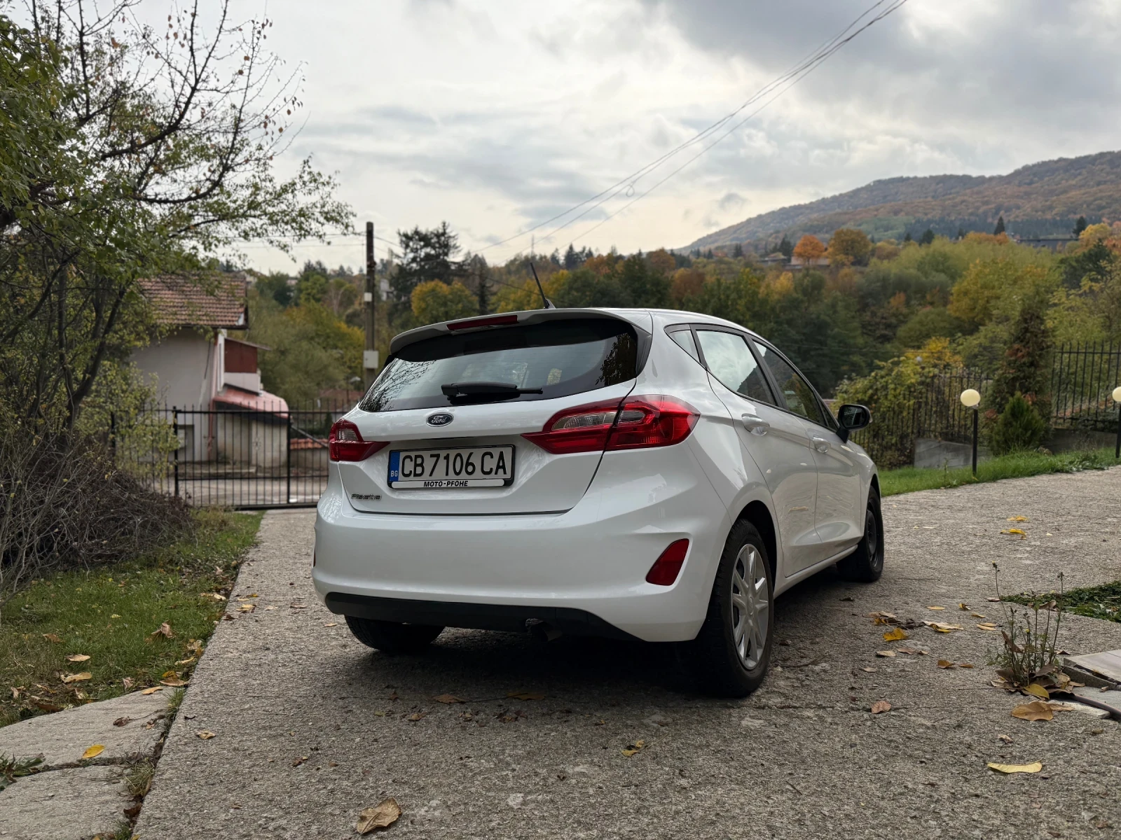 Ford Fiesta  1.5 diesel CarPlay/AndroidAuto - изображение 3 | Auto.bg Ford Fiesta  1.5 diesel CarPlay/AndroidAuto - изображение 3