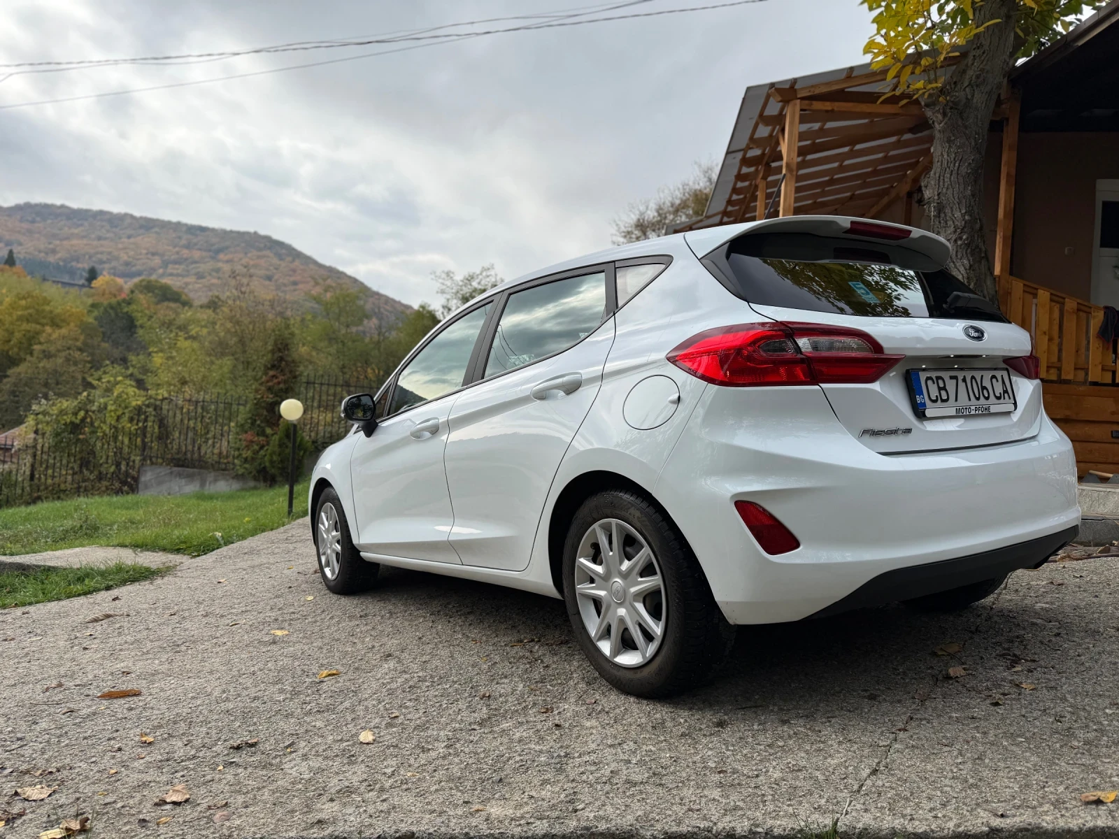Ford Fiesta  1.5 diesel CarPlay/AndroidAuto - изображение 5 | Auto.bg Ford Fiesta  1.5 diesel CarPlay/AndroidAuto - изображение 5