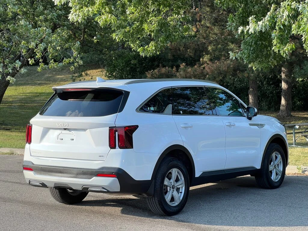 Kia Sorento LX AWD* Дистроник* CarPlay* Подгрев* Мъртва Точка - изображение 5 | Auto.bg Kia Sorento LX AWD* Дистроник* CarPlay* Подгрев* Мъртва Точка - изображение 5