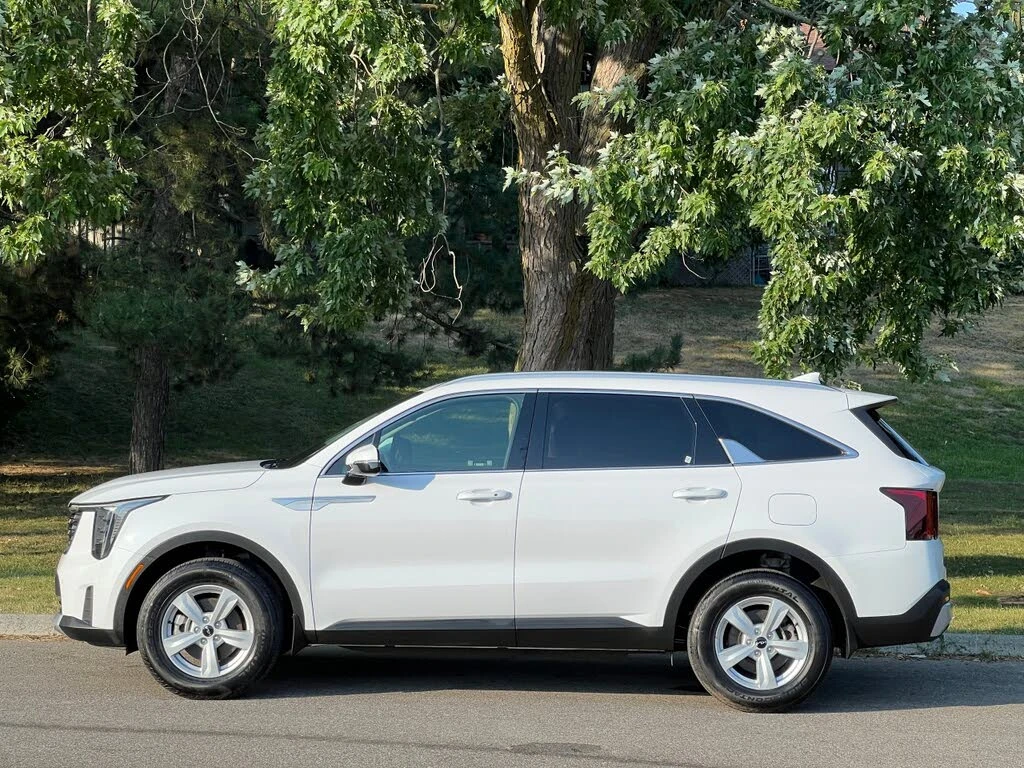 Kia Sorento LX AWD* Дистроник* CarPlay* Подгрев* Мъртва Точка - изображение 2 | Auto.bg Kia Sorento LX AWD* Дистроник* CarPlay* Подгрев* Мъртва Точка - изображение 2