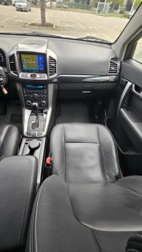 Chevrolet Captiva 2.2D 184p.s.4X4 AT NAVI | Auto.bg — изображение 12 Chevrolet Captiva 2.2D 184p.s.4X4 AT NAVI | Auto.bg — изображение 12